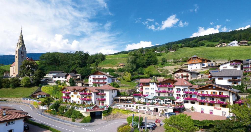 Aktiv&Relax Hotel Hubertus Villandro Exteriör bild
